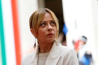 Meloni mărturisește că a vrut să fie traducătoare și că a învățat spaniola de la tatăl ei în Insulele Canare