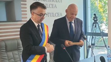 Tulcea: Ambasadorul Bulgariei în România, Radko Vlaykov, a primit Cheia orașului Tulcea