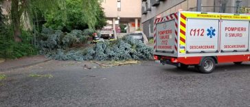 Mureș: Curtea Spitalului din Sovata și un supermarket, inundate în urma unei ploi torențiale