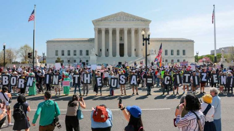 SUA: Curtea Supremă anulează decretul lui Trump ce limita dobândirea cetățeniei americane în urma nașterii în SUA