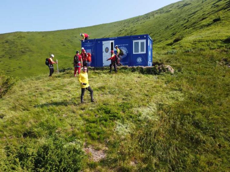 ‘Refugiile de Speranță’/ DSU: Un al doilea container – instalat în Munții Maramureșului, în apropierea Vârfului Pop Ivan