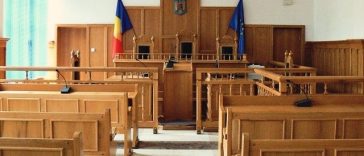 Activitatea în instanţe şi parchete, suspendată parţial – Personalul auxiliar de specialitate şi conex din sistemul judiciar protestează faţă de prevederile noii legi a salarizării / Joi, instanţele vor fi complet blocate în intervalul 08.00 – 12.00