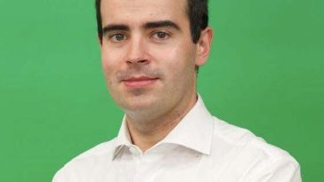 ADRIAN VEŞTEA, DESEMNAT PREMIER – Răzvan Prişcă: Sunt deputat PNL şi îl susţin pe Adrian Veştea. România nu îşi mai permite prelungirea crizei politice de dragul unor orgolii personale. România are nevoie de un guvern, nu mâine, ci acum