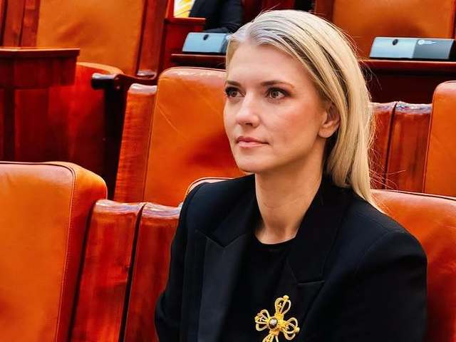 Alina Gorghiu, de 1 iunie: Vorbim mult despre părinţii care trebuie să-şi protejeze copiii. Mult prea puţin despre părinţii care au nevoie de protecţie