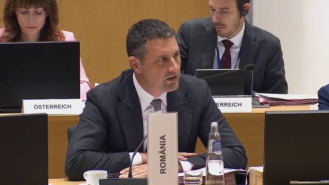 Tanczos Barna vrea să schimbe legislaţia UE cu privire la ursul brun luând ca model modificarea legislaţiei germane privind statutul lupului