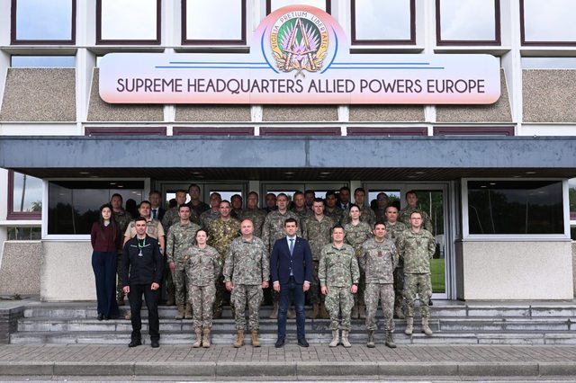 Ministrul interimar al Apărării, Radu Miruţă, la sediul Comandamentului Suprem al Forţelor Aliate din Europa (SHAPE) din Belgia: România investeşte în propria apărare, însă, până la livrarea capabilităţilor avem nevoie de sprijin din partea aliaţilor