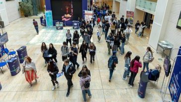 Primăria Bucureşti anunţă cel mai mare târg educaţional din ţară – 93 de licee şi 12 universităţi din Capitală îşi prezintă oferta la Biblioteca Naţională a României