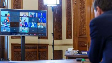 Nicuşor Dan: Tranziţia către o economie mai verde trebuie făcută într-un mod realist / Este important să reducem emisiile de carbon, dar fără a pune presiuni excesive