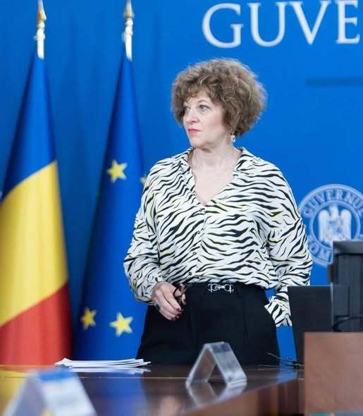 Oana Gheorghiu: Adevărul despre TAROM, o companie aflată în zbor direct către eşec: Datorii de 930 milioane de lei, grad de ocupare al aeronavelor sub 70% / Fie începem acum reforma reală la TAROM, fie compania va continua să fie vândută pe bucăţi