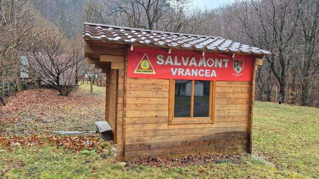 Avertisment al salvamontiştilor cu privire la căpuşe: Temperaturile de până la 30 de grade şi umiditatea sunt condiţii ideale pentru apariţia căpuşelor. / Recomandări