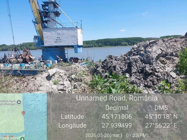 Brăila: Firmă care a dragat ilegal în Dunăre, amendată / Comisarii Gărzii de Mediu au găsit pământ depozitat în apropierea danei fluviale de încărcare cereale de la Chişcani