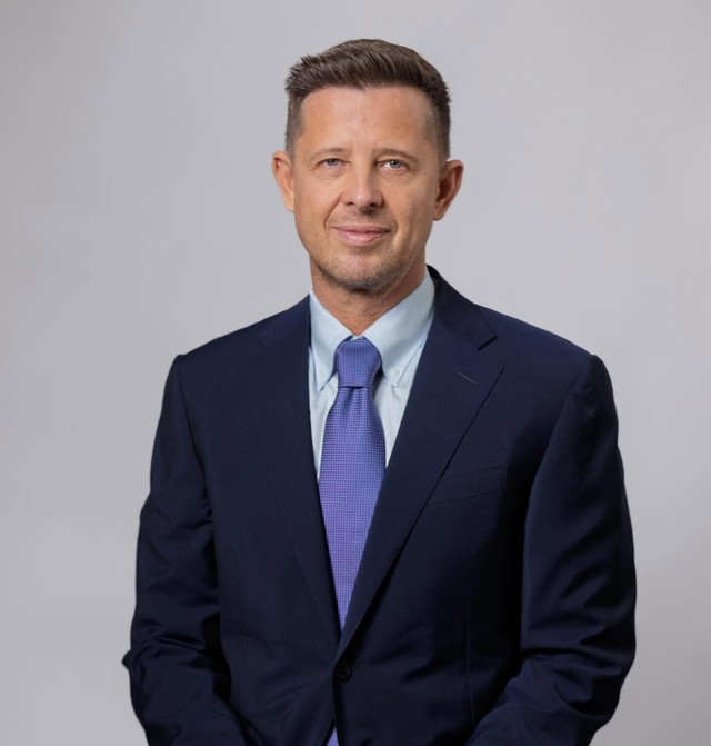 ADRIAN VEŞTEA, DESEMNAT PREMIER – Hubert Thuma: Nu cred că PNL trebuie să devină un partid care îşi pedepseşte oamenii pentru că îşi asumă responsabilităţi politice. Nu cred că dăm oamenii afară pentru că încearcă să găsească soluţii