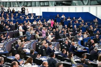 Virgil Popescu: Am făcut azi un pas decisiv către o politică europeană fermă în domeniul migraţiei! Cetăţenii din ţări terţe care au primit o decizie de returnare vor fi obligaţi să coopereze cu autorităţile şi să părăsească teritoriul UE!