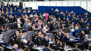 Virgil Popescu: Am făcut azi un pas decisiv către o politică europeană fermă în domeniul migraţiei! Cetăţenii din ţări terţe care au primit o decizie de returnare vor fi obligaţi să coopereze cu autorităţile şi să părăsească teritoriul UE!