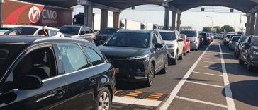 CNAIR: Circulaţie îngreunată pe Podul Giurgiu-Ruse din cauza lucrărilor pe partea bulgară a podului / Coloane de maşini şi zeci de minute de aşteptare – FOTO
