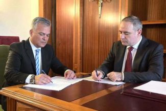 Premierul desemnat, după o discuţie cu Alexandru Nazare: Ştiu că multă lume se aşteaptă de la mine să promit o schimbare de 180 de grade. Nu voi face asta