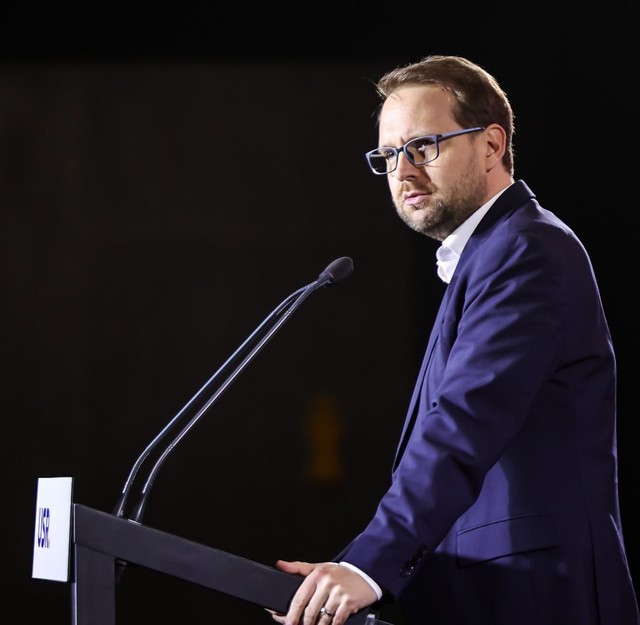 Dominic Fritz anunţă că i-a propus lui Sorin Grindeanu să susţină un guvern minoritar al PNL-USR-UDMR şi rotativă anul viitor: Numele premierului îl putem discuta / USR refuză să fie scara pe care PSD se întoarce la putere