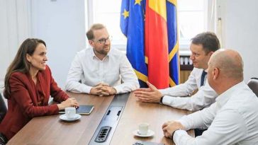 Dominic Fritz s-a întâlnit la sediul USR cu Siegfried Mureşan şi Ilie Bolojan: Guvern minoritar PNL-USR-UDMR, cu Siegfried Mureşan premier, o propunere rezonabilă de compromis care poate debloca această criză