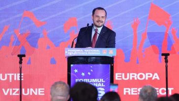 Alexandru Rogobete: Traversăm o perioadă dificilă din punct de vedere politic şi administrativ. Nu se negociază proiecte, nu se negociază principii şi nici o viziune pentru viitorul României. Din păcate, se negociază orgoliile unui singur om