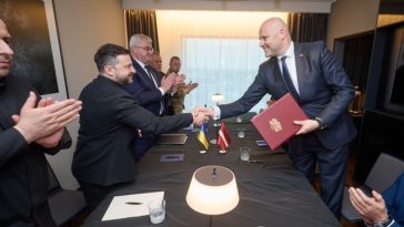 Ucraina şi Letonia au semnat un acord în domeniul dronelor, anunţă Zelenski