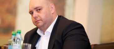 ADRIAN VEŞTEA, DESEMNAT PREMIER – Liderul PNL Buzău, Adrian Mocanu: Nu poţi să dai jos un guvern, să spui că totul este greşit, iar apoi să cauţi un liberal care să îţi valideze jocurile şi înţelegerile făcute pe sub masă