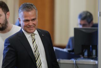 ADRIAN VEŞTEA, DESEMNAT PREMIER – Veştea: În 2021, când aritmetica parlamentară era alta, am votat împotriva unei alianţe cu PSD / Astăzi acestea sunt voturile. Putem să venim cu tot felul de lozinci şi de poveşti despre unii sau alţii