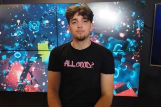 Un elev din Bucureşti a creat o aplicaţie pentru a-i sprijini pe adolescenţii care au probleme şi nu au cu cine să discute/ Cum funcţionează aplicaţia ”All Good”