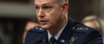POLITICO: Aliaţii NATO doresc să-i acorde comandantului suprem mai multă libertate în doborârea dronelor