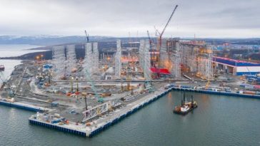 Un petrolier GNL trecut sub pavilion rusesc începe operaţiunile la proiectul Arctic LNG 2, aflat sub sancţiuni americane