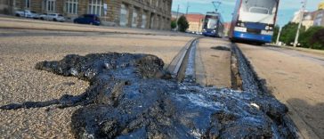 Canicula îşi face simţită prezenţa în Europa de Sud şi de Est, unde încep să izbucnească incendii de pădure