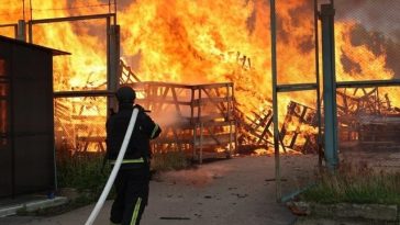 Atacurile ruseşti au provocat duminică moartea a cinci persoane în Ucraina