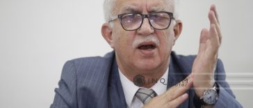 Augustin Zegrean: Actualul guvern demis poate rămâne în funcţie „mult şi bine”, până la depunerea jurământului de către un nou guvern. E comic ce se întâmplă la noi. Normal, cine depune o moţiune de cenzură, depune şi noul program de guvernare