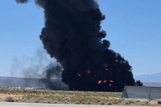 Opt persoane au murit în urma prăbuşirii bombardierului B-52 al Forţelor Aeriene ale SUA în California
