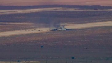 Un bombardier B-52 Stratofortress aparţinând Forţelor Aeriene americane se prăbuşeşte după decolare în California, în Deşertul Mojave