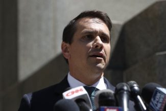 Trump îl propune oficial pe fostul său avocat Todd Blanche pentru funcţia de procuror general