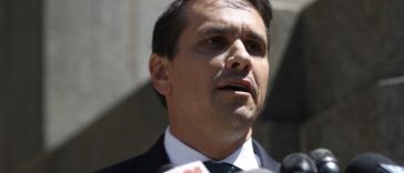 Trump îl propune oficial pe fostul său avocat Todd Blanche pentru funcţia de procuror general