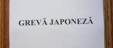 Protest la Direcţia Generală de Asistenţă Socială şi Protecţia Copilului Cluj/ Angajaţii intră în grevă japoneză, nemulţumiţi de proiectul noii legi a salarizării, care nu ar reflecta realitatea muncii din asistenţa socială”