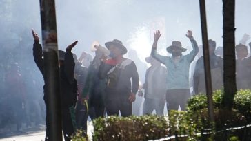Bolivia declară stare de urgenţă după 50 de zile de blocaje; armata poate fi trimisă pentru deblocarea drumurilor