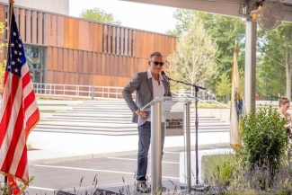 Bruce Springsteen, sărbătorit ca un erou în New Jersey, are acum un muzeu care îi poartă numele