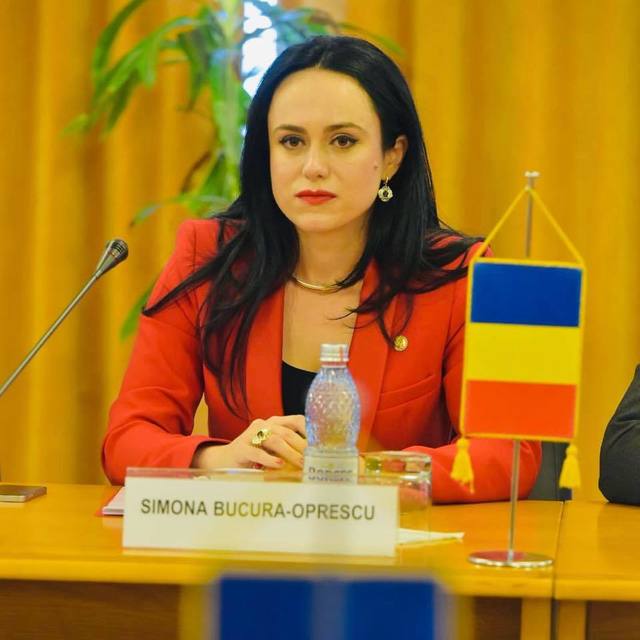 Simona Bucura Oprescu, aleasă preşedinte al Organizaţiei de Femei a PSD