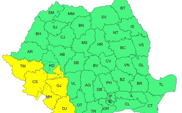 Instabilitate atmosferică accentuată, până joi seară, în mai multe regiuni ale ţării / Au fost emise două avertizări cod galben / Se anunţă cantităţi însemnate de precipitaţii