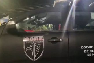 Turişti blocaţi într-un renumit punct de observaţie pentru răsăritul soarelui din Rio de Janeiro, din cauza unui schimb de focuri între poliţie şi traficanţii de droguri – VIDEO