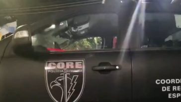Turişti blocaţi într-un renumit punct de observaţie pentru răsăritul soarelui din Rio de Janeiro, din cauza unui schimb de focuri între poliţie şi traficanţii de droguri – VIDEO