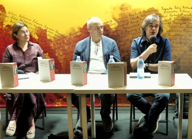 Bookfest – Mircea Cărtărescu a lansat „Texistenţa”: „A ieşit una dintre cele mai bune cărţi pe care eu le-am scris vreodată. Este un autoportret al meu cu o carte în mână”