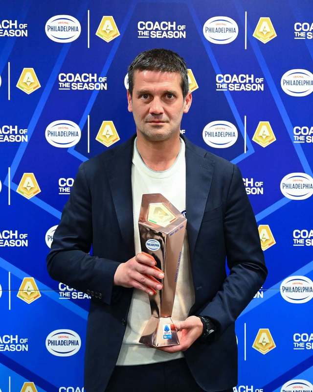 Chivu şi „Dragostea din tei” – un an de când românul a preluat Inter Milano – VIDEO