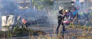 Numeroase ciocniri au avut loc între manifestanţi şi poliţie în zona sediului ONU din Geneva, în cadrul unui protest faţă de summitul G7 – VIDEO