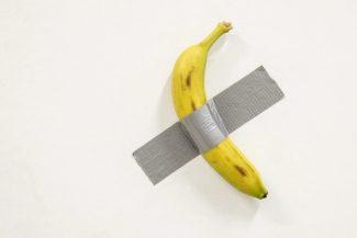 Banana dintr-o lucrare a lui Maurizio Cattelan a fost furată de la Centrul Pompidou-Metz