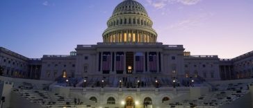 Senatul SUA a aprobat finanţarea suplimentară a poliţiei antiimigraţie cu 70 de miliarde de dolari, dar nu a reuşit să interzică fondul lui Trump pentru despăgubirea celor care se consideră victime ale „instrumentalizării” puterii