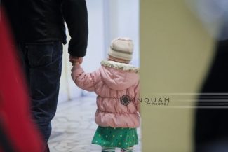 Bucureşti: Bărbat de 52 de ani suspectat că şi-a agresat sexual fiica în vârstă de 4 ani, în timpul orelor de vizită la care avea dreptul