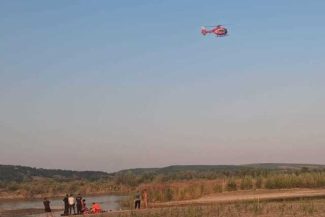 Bacău: Un adolescent a murit după ce a mers la scăldat în râul Siret/ El a fost scos din apă inconştient, iar manevrele de resuscitare nu au dat rezultat